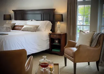 Old Village Inn hotel thumbnail 5