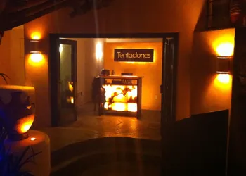 Tentaciones Hotel & Lounge Pool - Adults Only hotel thumbnail 8
