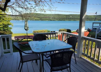 Lake View Motel hotel thumbnail 8