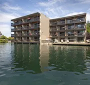 Lakeshore Inn hotel detail image 3