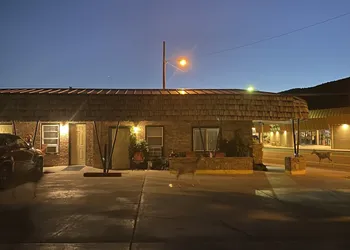 Rustic Inn Motel hotel thumbnail 2