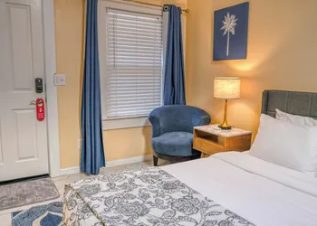 Palm Cottages hotel thumbnail 7