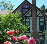 Vintage Gardens Bed & Breakfast hotel detail image 3