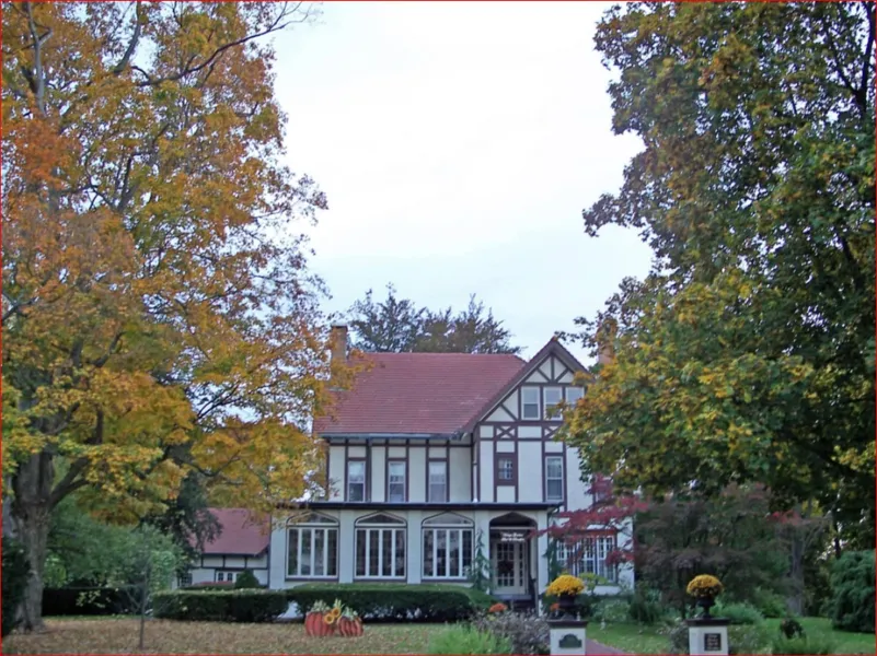 Vintage Gardens Bed & Breakfast hotel detail image 6
