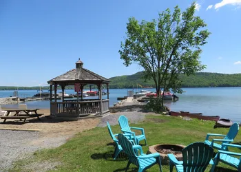 Bayside Inn & Marina hotel thumbnail 8