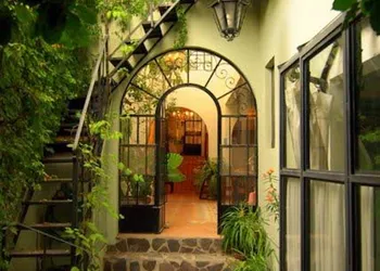 Casa de la Noche hotel thumbnail 5