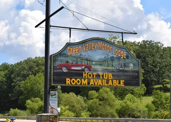 Green Valley Lodge hotel thumbnail 5