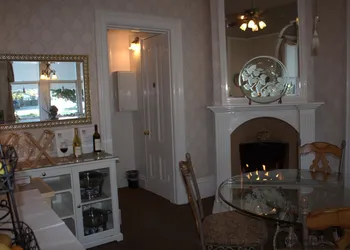 Honor Mansion hotel thumbnail 7