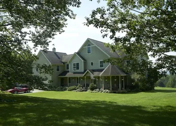 High Hill Inn hotel thumbnail 3