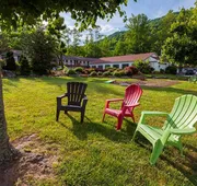 Maggie Valley Creekside Lodge hotel detail image 4