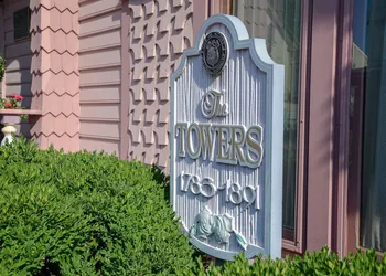 The Towers Bed & Breakfast hotel thumbnail 7