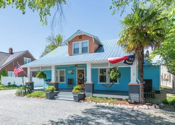 Island Guesthouse and Motel hotel thumbnail 2