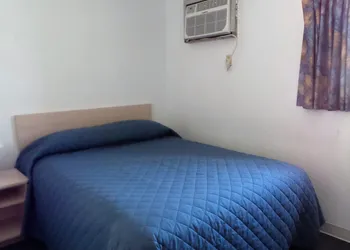 Golden Rail Motel hotel thumbnail 4