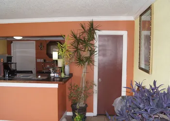 Stone Inn Motel hotel thumbnail 6