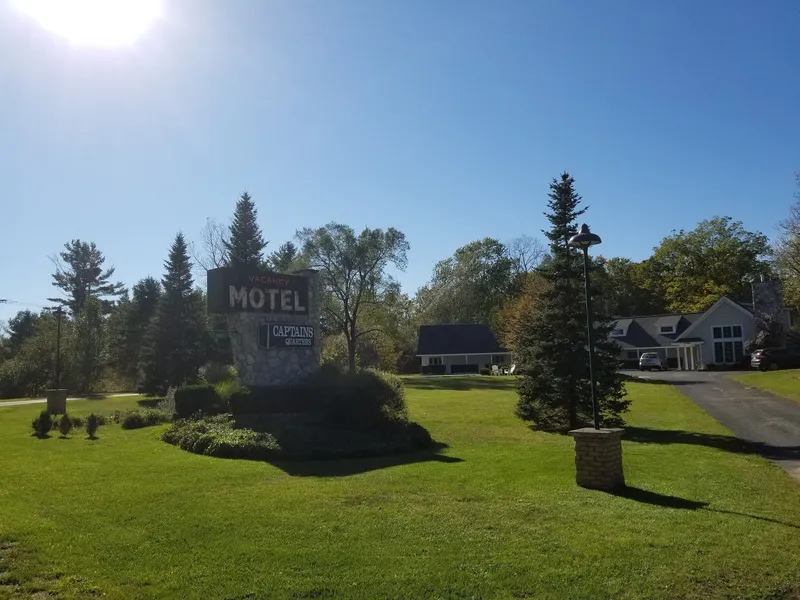 Captain's Quarters Motel hotel detail image 6