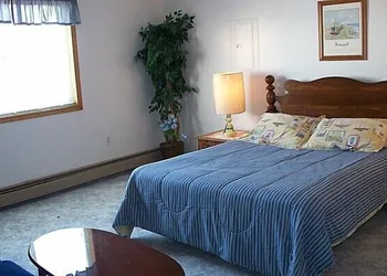 Aquarius Arms Motel hotel thumbnail 4