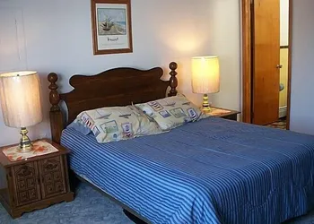 Aquarius Arms Motel hotel thumbnail 6