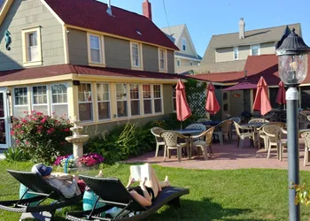 Island Guest House B&B hotel thumbnail 2