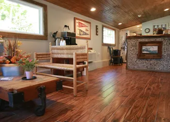 The Riverside Lodge at Chimney Rock hotel thumbnail 5