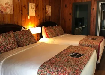 The Riverside Lodge at Chimney Rock hotel thumbnail 7