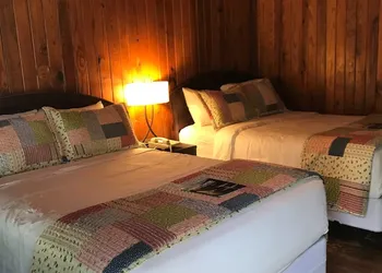 The Riverside Lodge at Chimney Rock hotel thumbnail 8