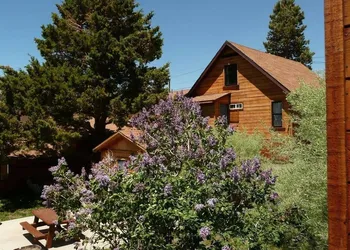 June Lake Villager hotel thumbnail 3