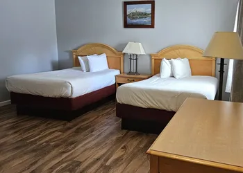 Capt.'s Inn & Suites hotel thumbnail 3