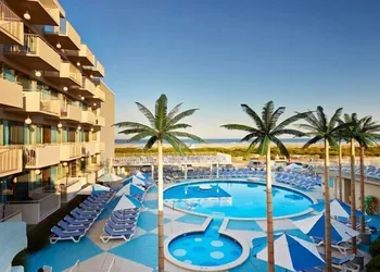 Oceanfront Pan American Hotel hotel thumbnail 2