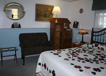 Carriage Corner Bed & Breakfast hotel thumbnail 7