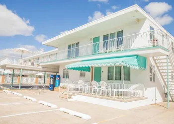 Biscayne Family Resort hotel thumbnail 7