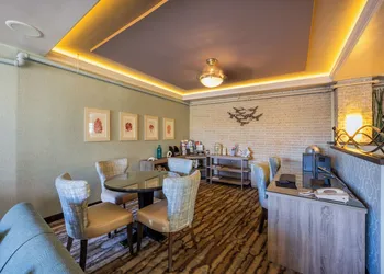 Reges Oceanfront Resort hotel thumbnail 6