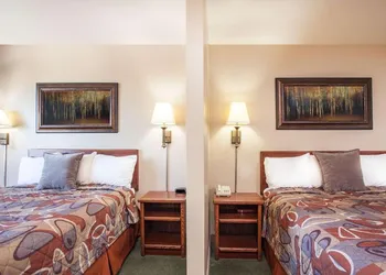 Super 8 by Wyndham Grangeville hotel thumbnail 5
