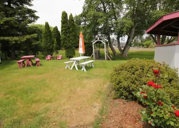 Mariner's Cove Inn hotel thumbnail 2