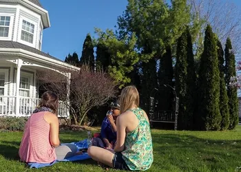 Blue Skies Bed and Breakfast hotel thumbnail 2