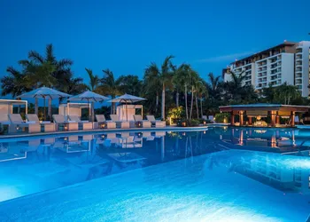 Grand Luxxe hotel thumbnail 8