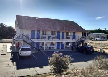 Backcountry Inn Motel hotel thumbnail 8