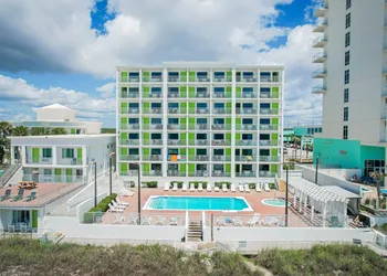 The Flamingo Hotel and Tower hotel thumbnail 5