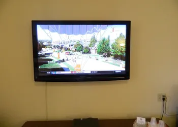 Twin Oaks Motel hotel thumbnail 3