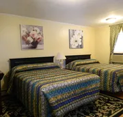 Twin Oaks Motel hotel detail image 7