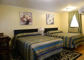 Twin Oaks Motel hotel thumbnail 7