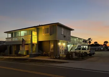 Beach Front Motel hotel thumbnail 2