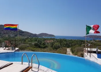 Casa Arcoiris Zihuatanejo hotel thumbnail 2