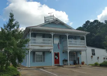 Victorian Inn hotel thumbnail 2
