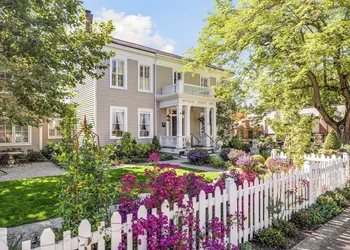 McCully House Inn hotel thumbnail 4
