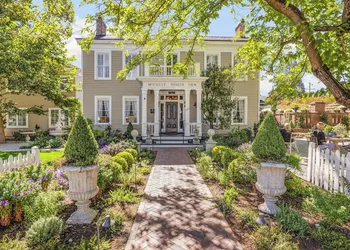 McCully House Inn hotel thumbnail 6