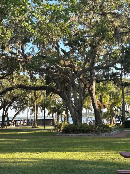 Tropical Resort & Marina on Lake Beresford hotel detail image 2