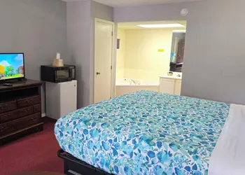 Swiss Village Inn hotel thumbnail 7