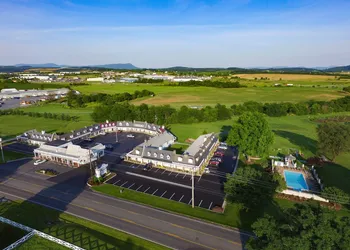 The Village Inn Harrisonburg hotel thumbnail 3