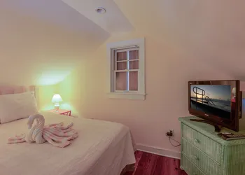 Key West Villas hotel thumbnail 7