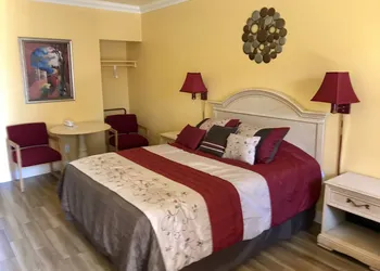 Town & Country Motel hotel thumbnail 8